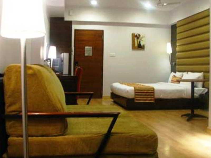 Levender Bough Hotel Mumbai  Buitenkant foto